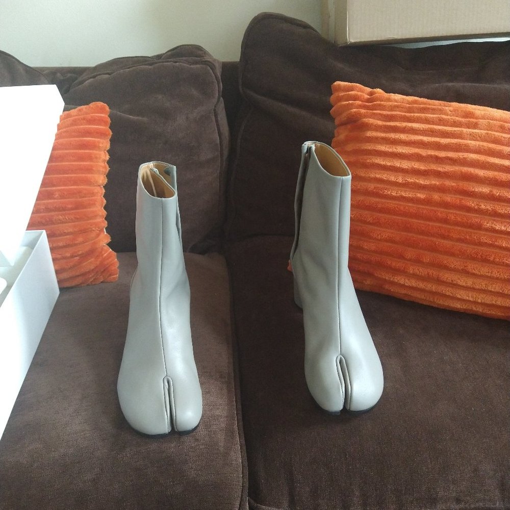 Tabi Boots